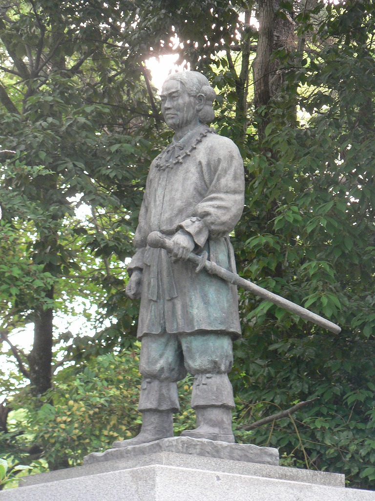 The statue of Yamato Takeru at Ōtori Taisha