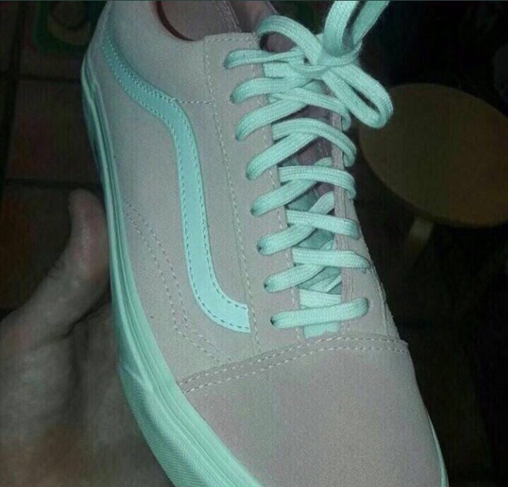What color is this sneaker?